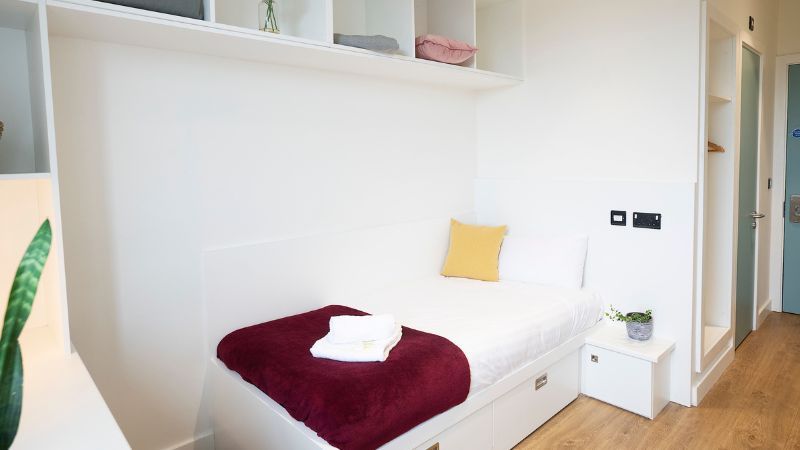 Goldcrest Village Single